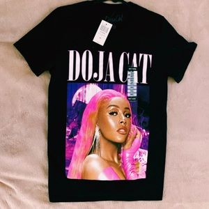 Doja Cat hot topic T-shirt color black size Small/Medium brand new